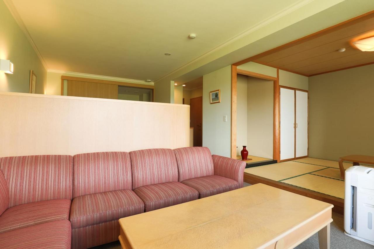 ฟุราโนะ ลา เทร์ Hotel นาคะฟุราโนะ ภายนอก รูปภาพ