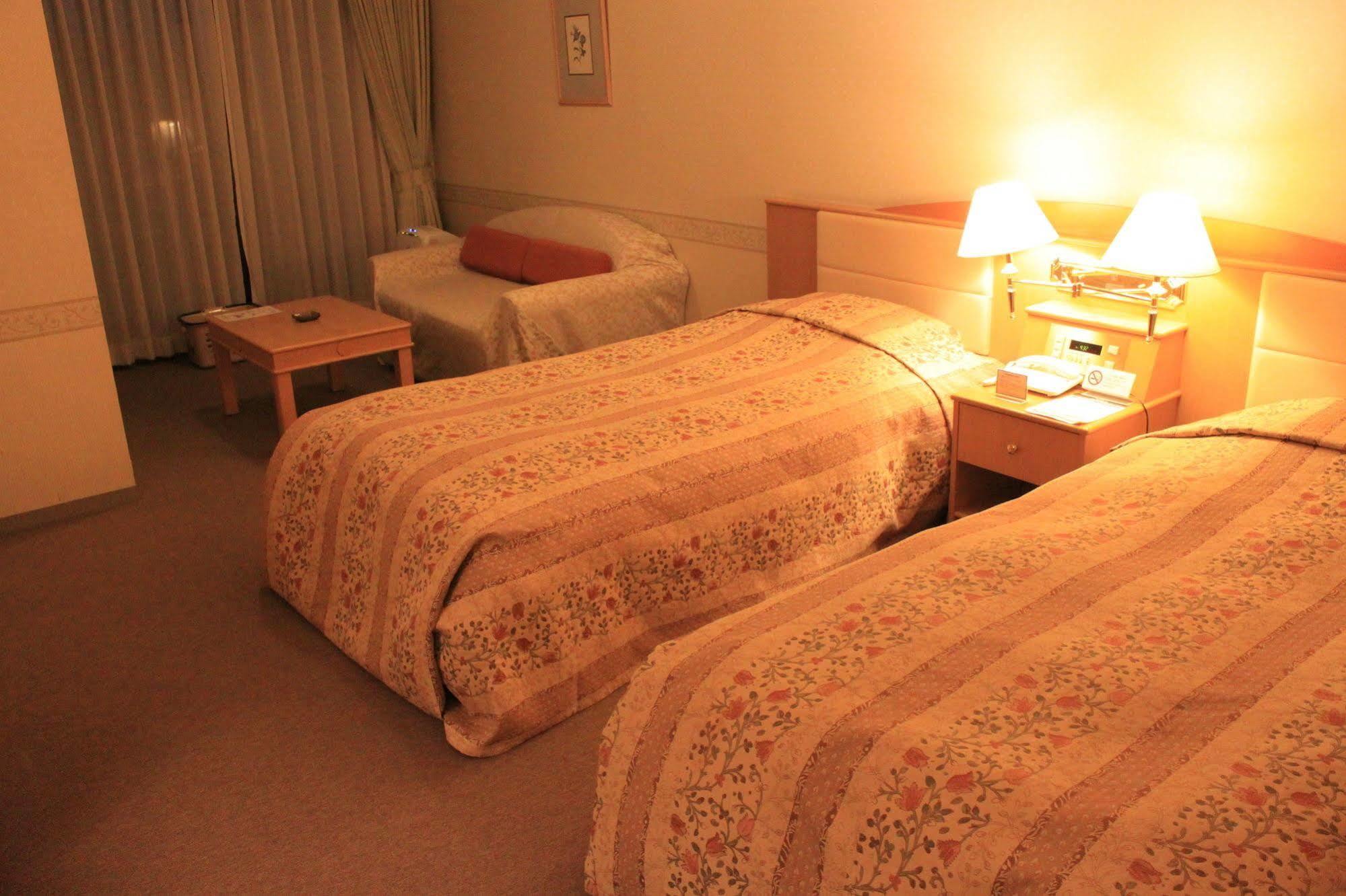 ฟุราโนะ ลา เทร์ Hotel นาคะฟุราโนะ ภายนอก รูปภาพ